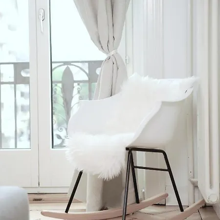 Bright & Cozy
